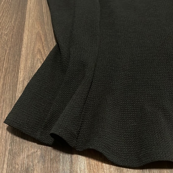 B Wear top - Picture 2 of 7